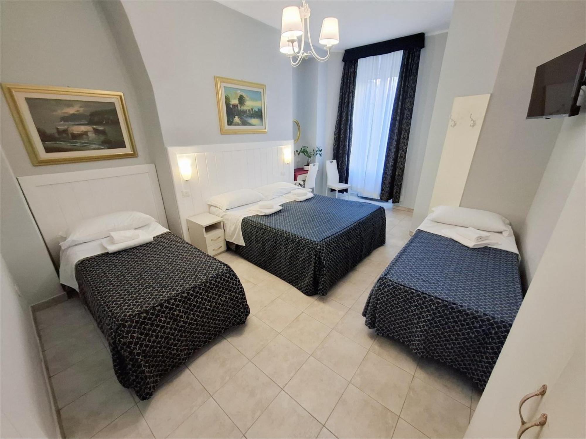 Hotel Aurelia Milano Centrale Екстериор снимка