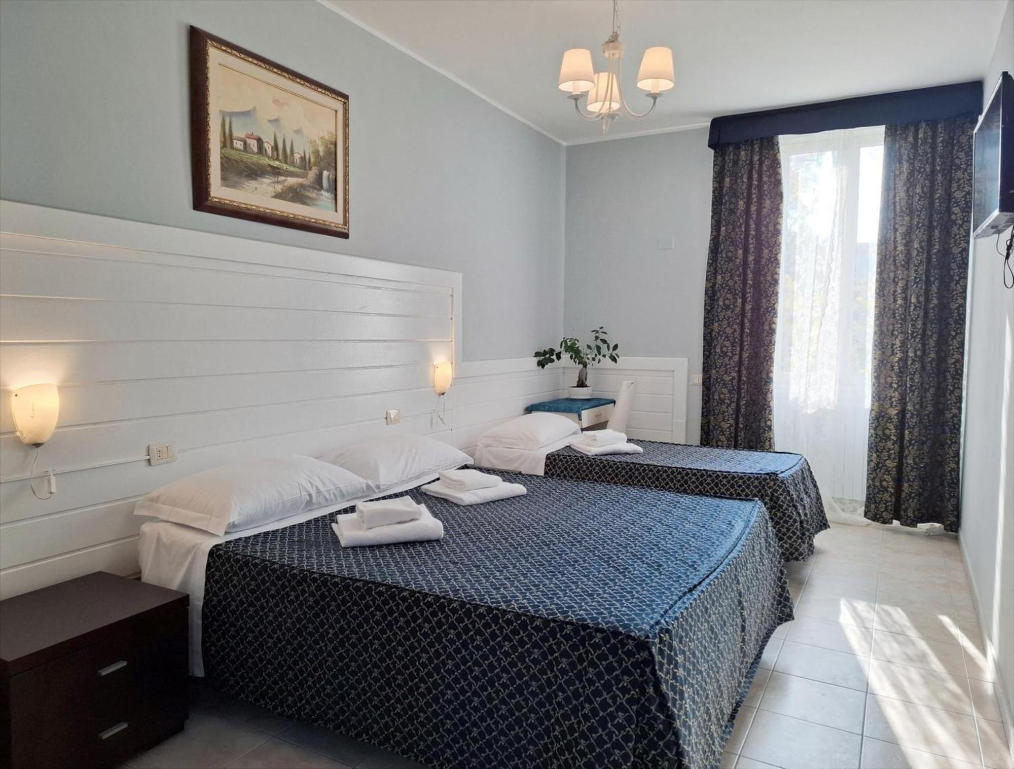 Hotel Aurelia Milano Centrale Екстериор снимка
