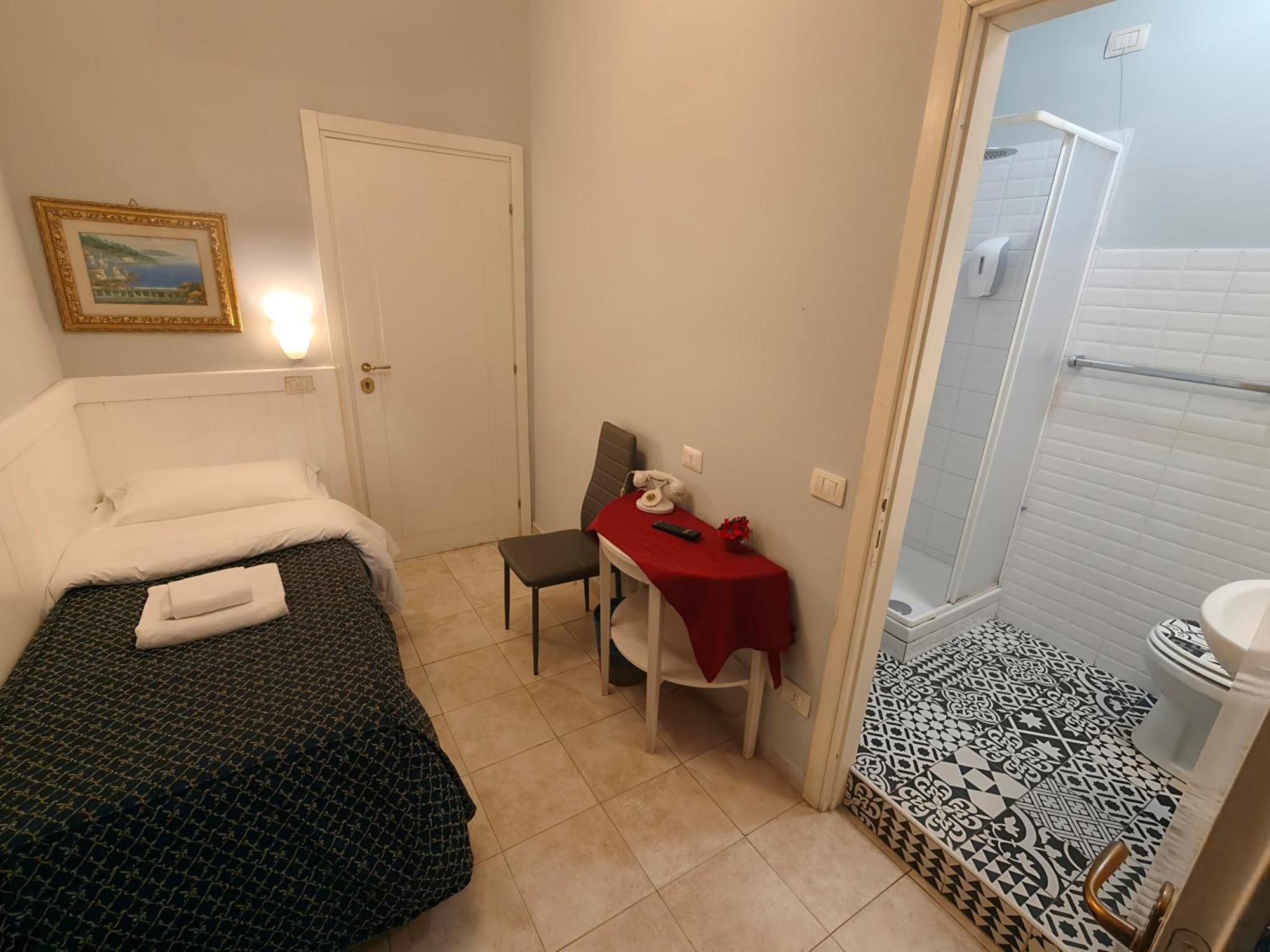 Hotel Aurelia Milano Centrale Екстериор снимка