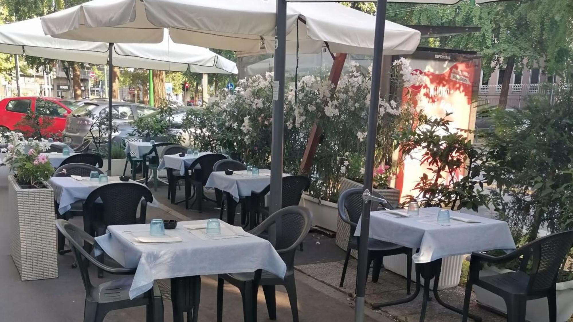 Hotel Aurelia Milano Centrale Екстериор снимка