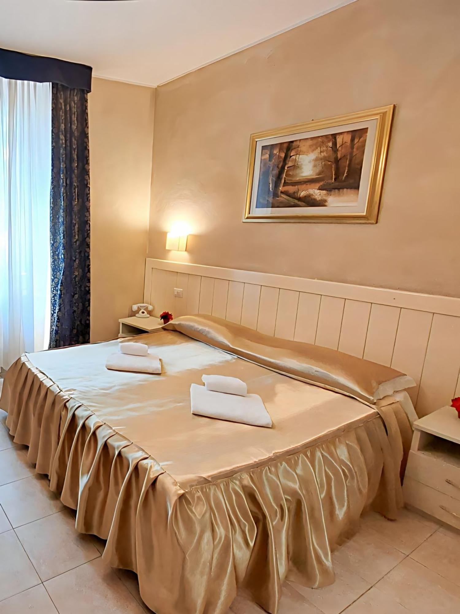 Hotel Aurelia Milano Centrale Екстериор снимка