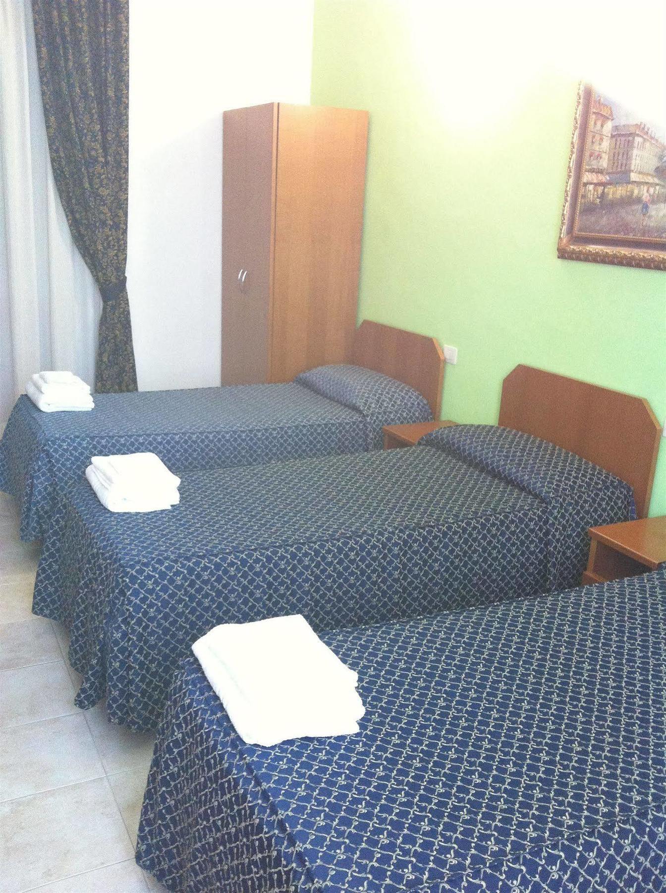 Hotel Aurelia Milano Centrale Екстериор снимка